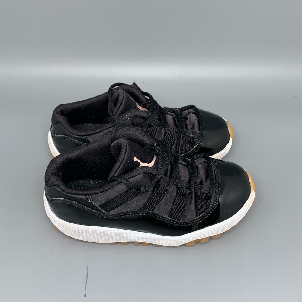 Jordan 11 Retro Low Black Coral Shoes 645107-013 Toddler Sz 9C EU 26